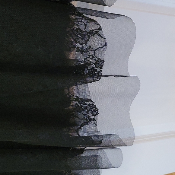 Skirt - Picture 2 of 3